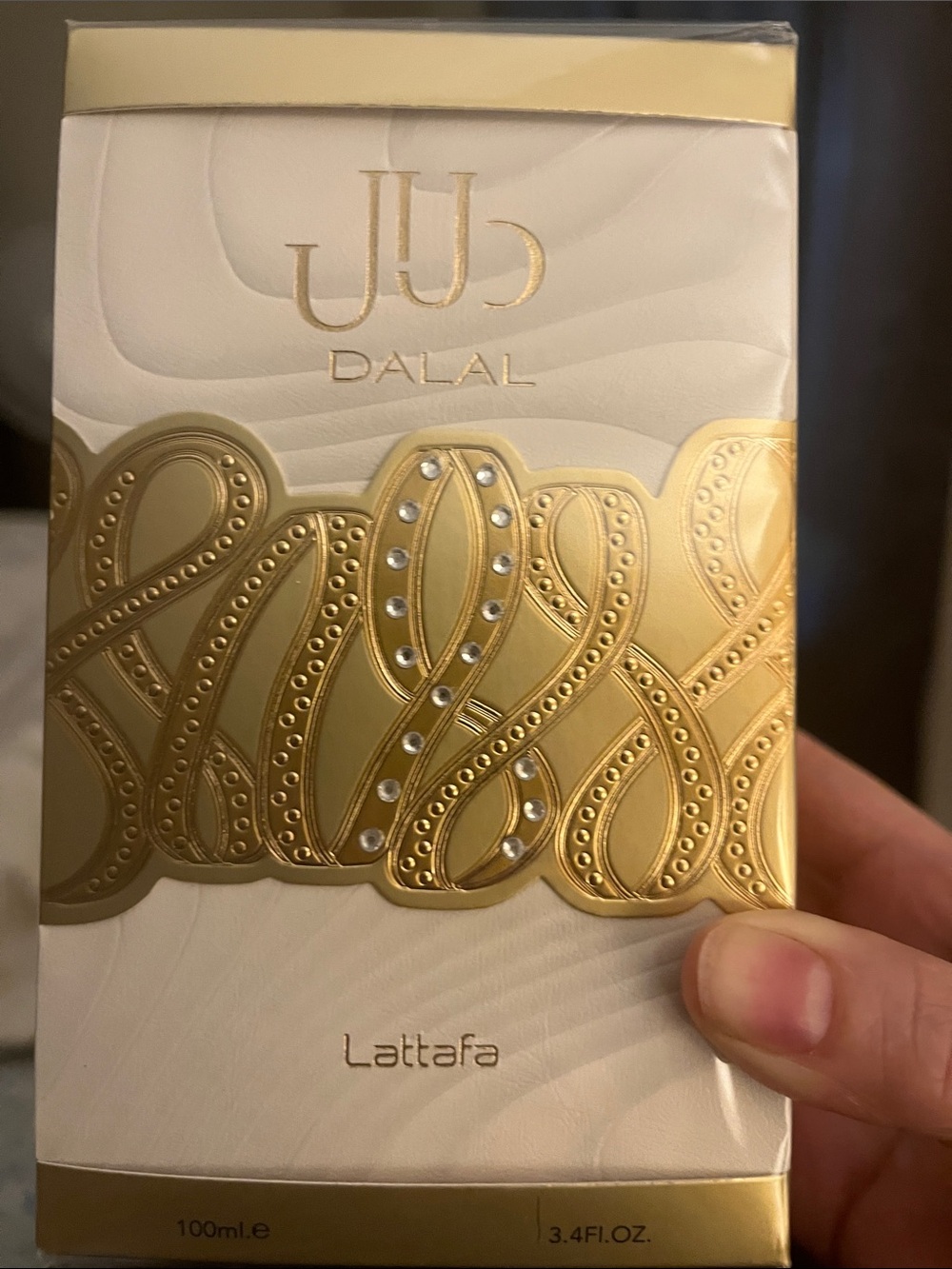 Lattafa Dalal Luxurious Body Wash — Gold & White